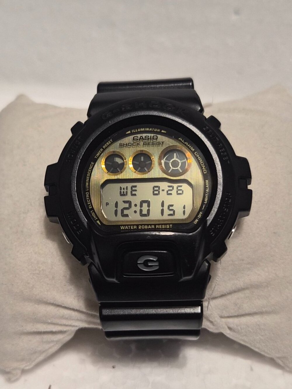 Casio G Shock in nearly NWOT condition - Matte black